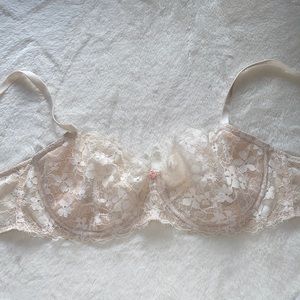 34 DD Unlined Victoria’s Secret Bra
